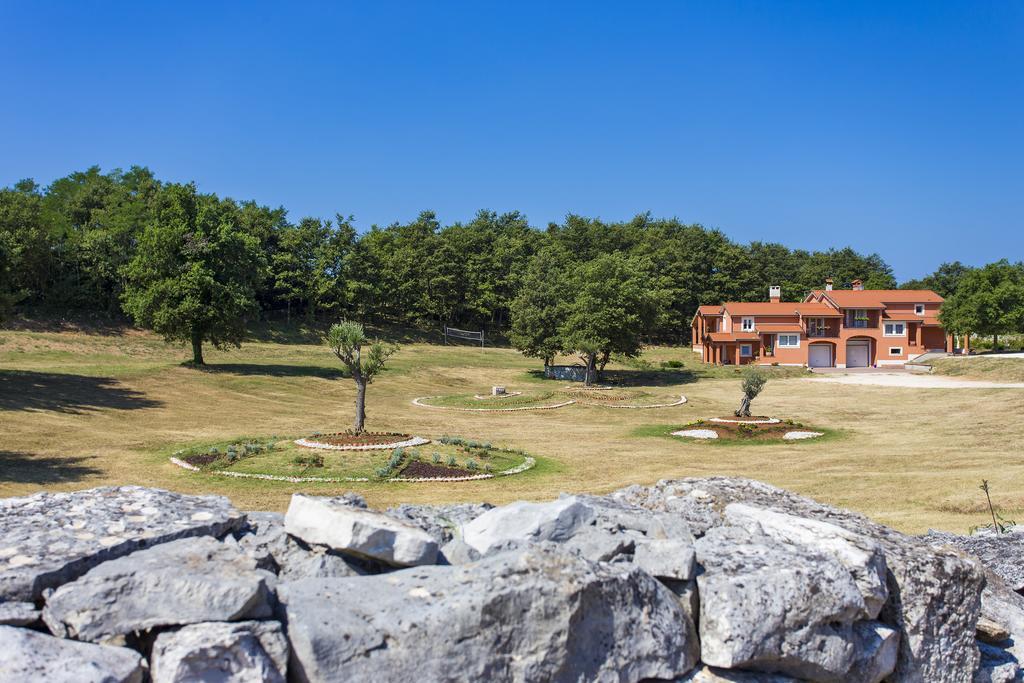 Apartments Matelici Divsici Ngoại thất bức ảnh