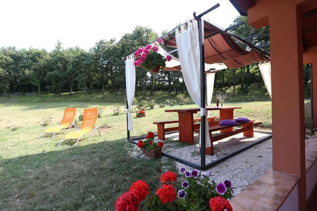 Apartments Matelici Divsici Ngoại thất bức ảnh